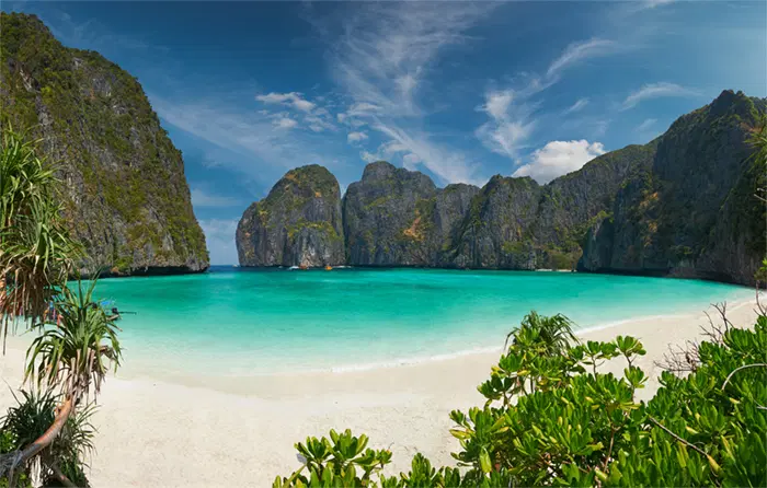 Koh-Phi-Phi-Thailand-1